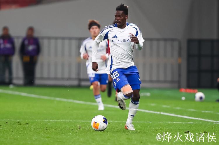 上海海港队打响引援第一枪,身价不足40万欧元的克劳德是价廉物美的选择吗? 上海海港队打响引援第一枪,身价不足40万欧元的克劳德是价廉物美的选择吗?